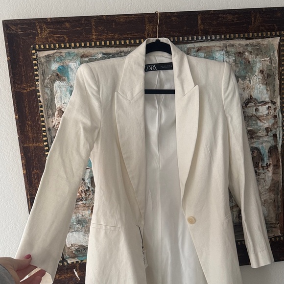 Zara Women's Ivory Blazer - Picture 4 of 5